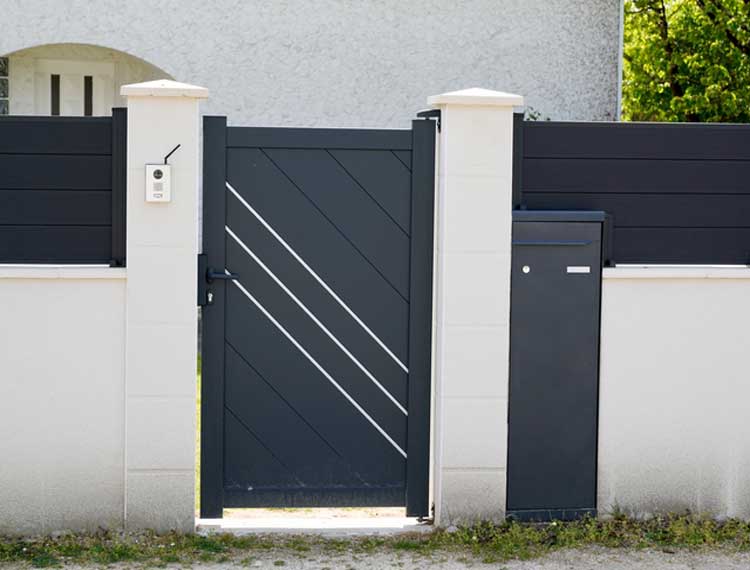 Aluminum Gate Designs | Ironmen Aluminum Gates Installation and repairs services